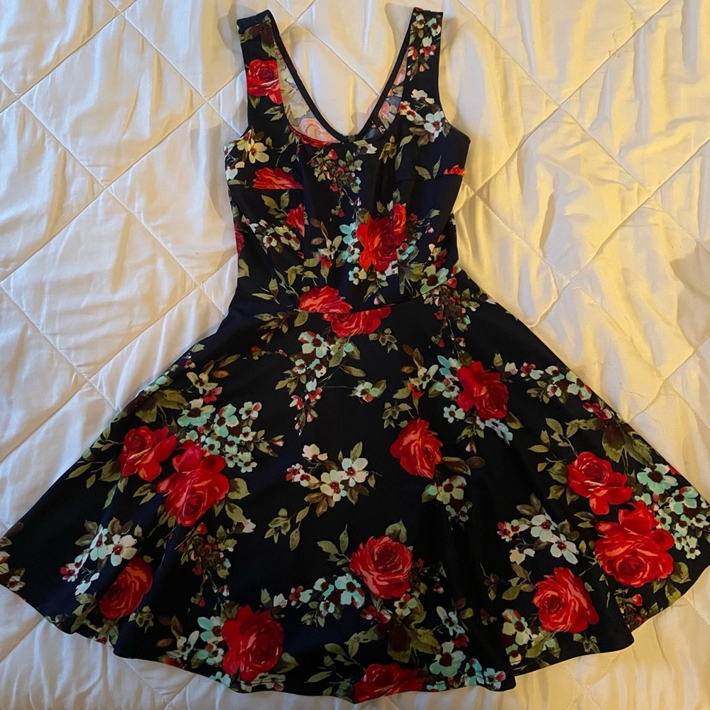 Lulu’s zip up dress